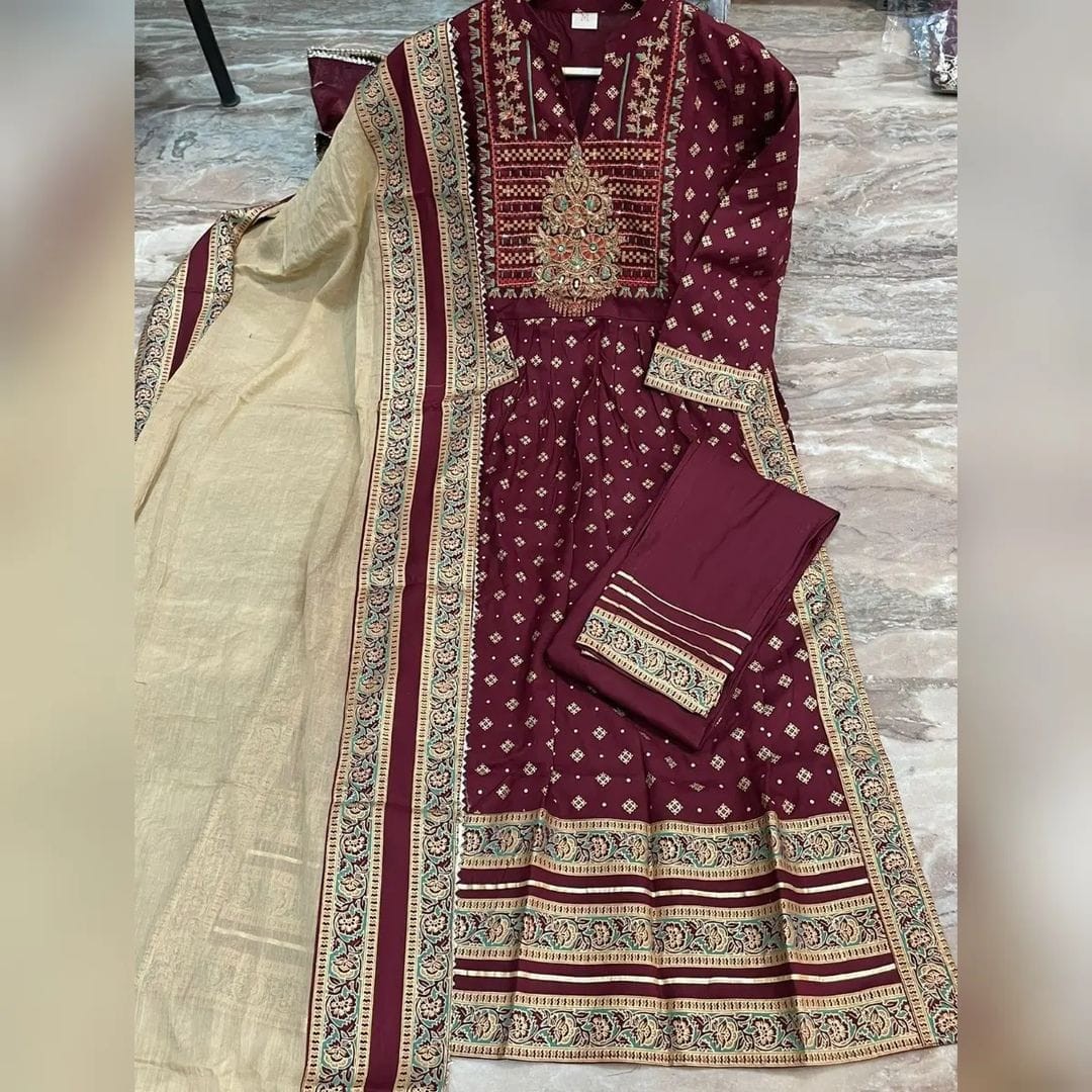 Nayra Cut kurti WITH BEAUTIFULHAND WORK