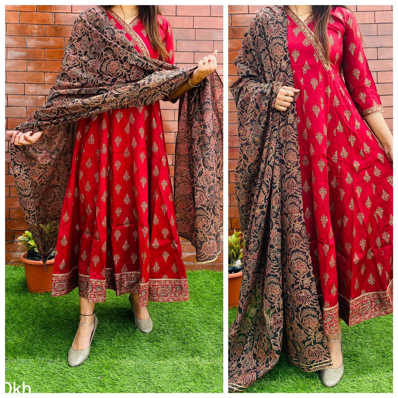 Kurti With Gold print Dupatta with Golden lesss