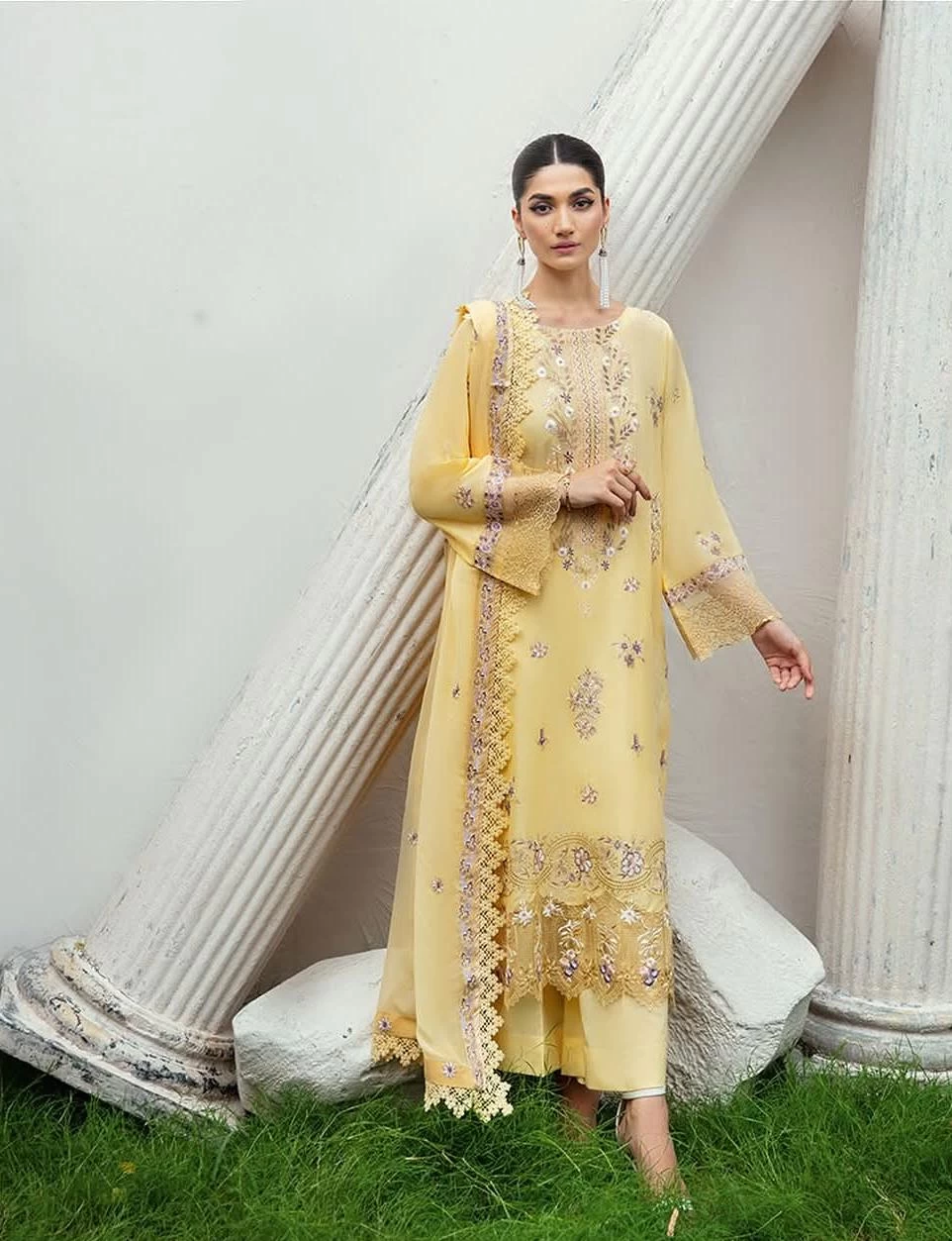 Pakistani suit
