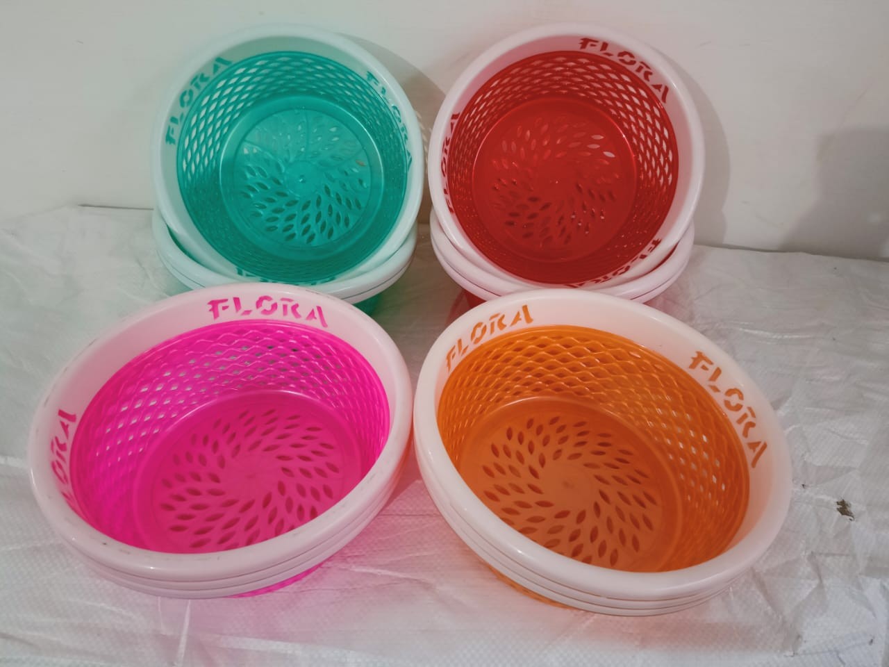 Storage  plastic basket