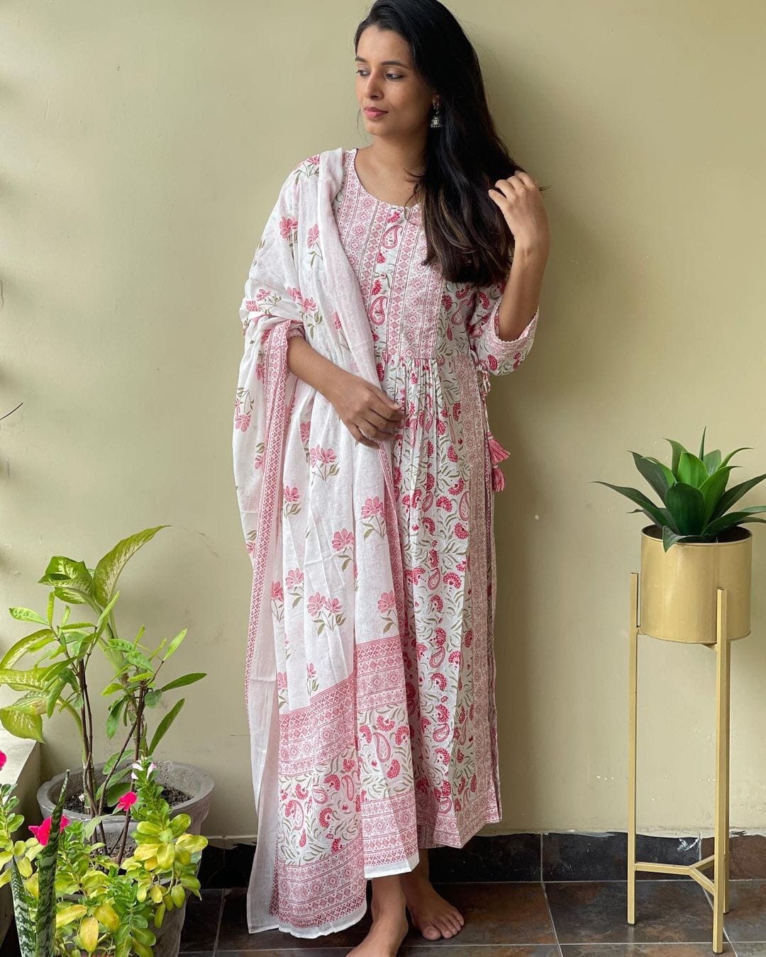 cotton nayera printed kurti with pant dupatta set