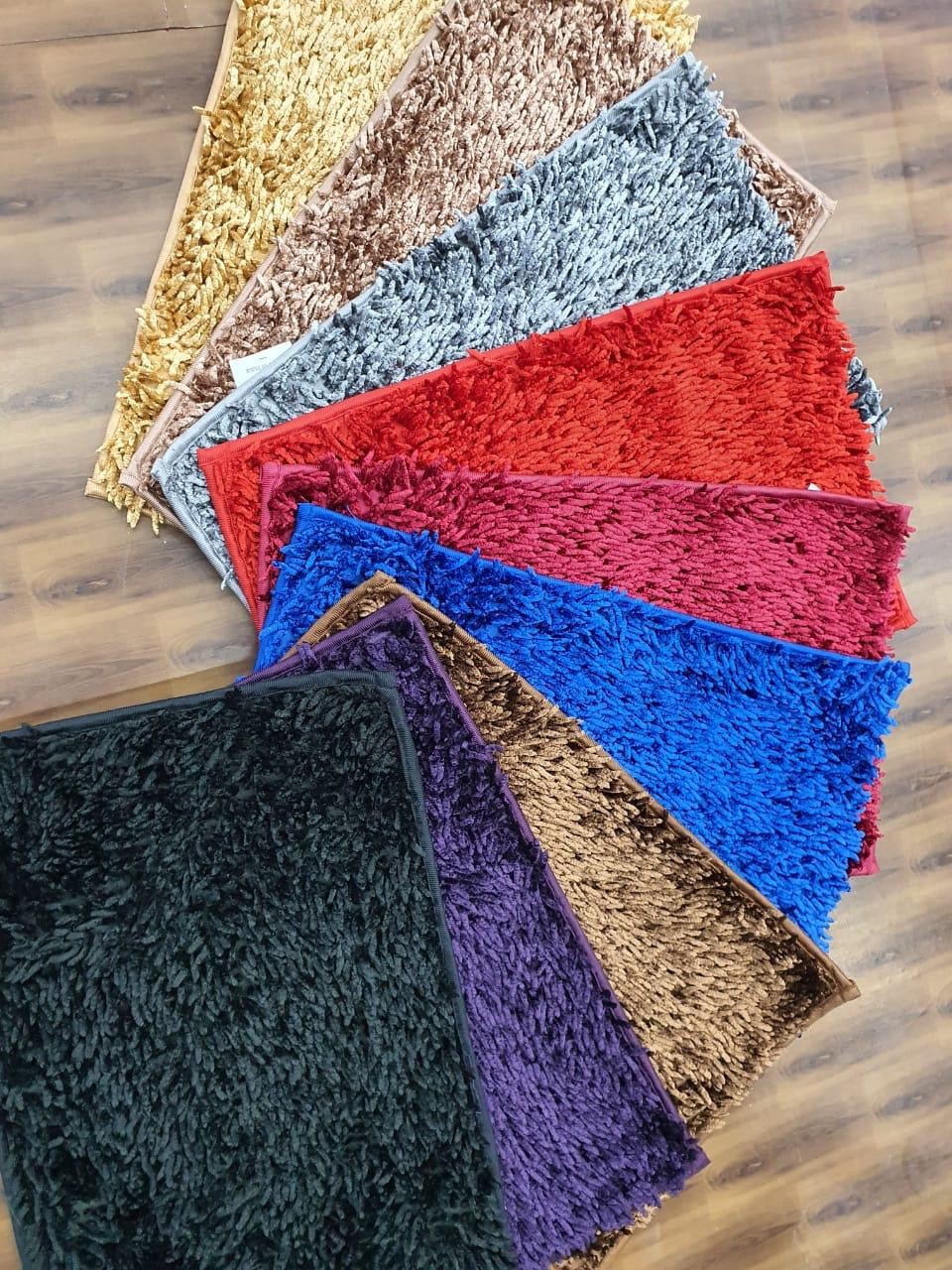 GLOSSY FUR DOOR MATS