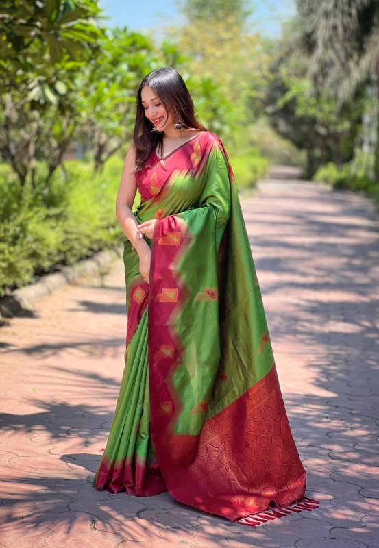 silk saree in pure banarsi