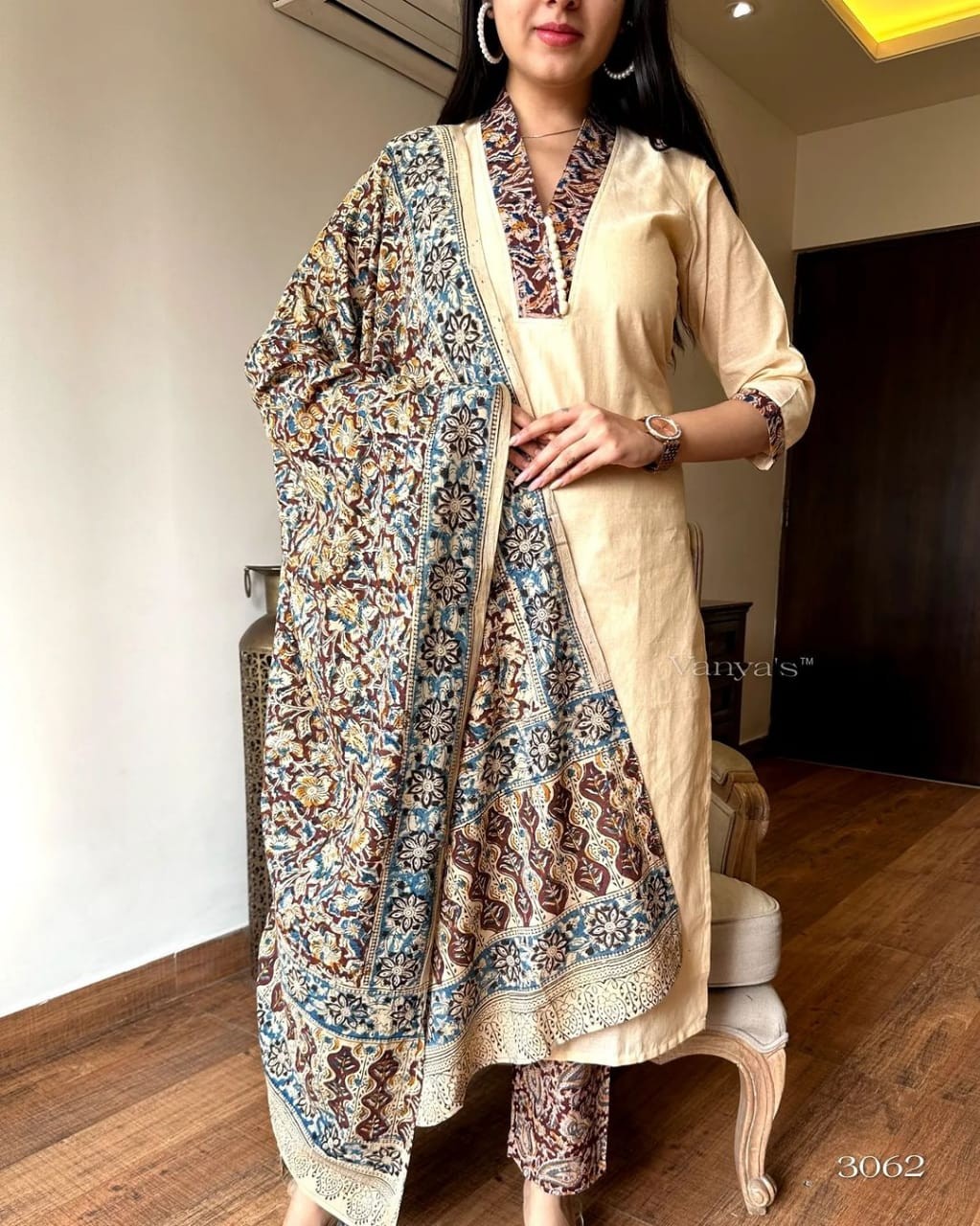 kurti pant and malmal dupatta with  leas