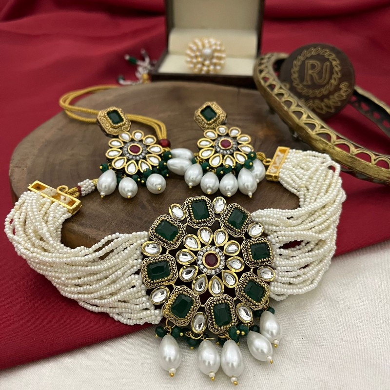 Kundan necklace with earring