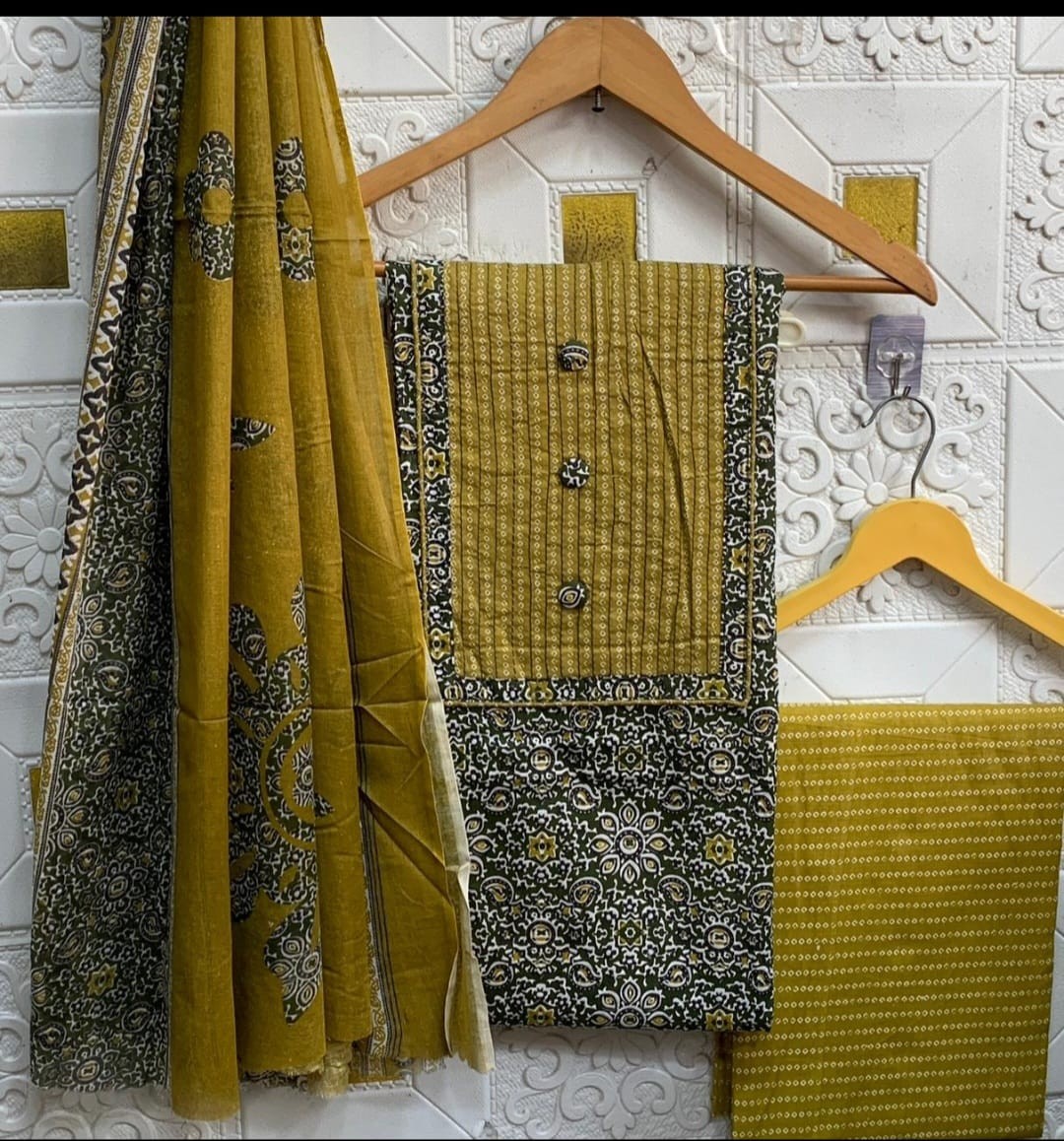 Women cotton printed suits